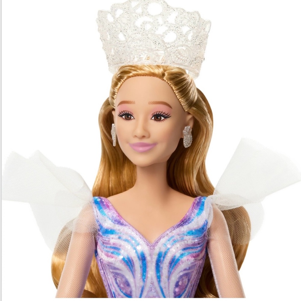 Wicked For Good Deluxe Glinda Doll - Picture 4 of 9